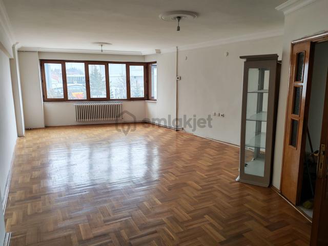 Bolu Merkez & Kültür Merkezi Karşısı & 3+1 & 140 M2 Uygun Fiyata 5