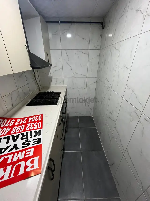 Merkezde 1+1 Eşyalı -- Kiracılı Satılık Daire -- Burcu Emlaktan 3