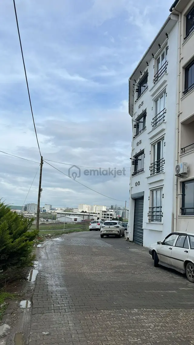 Çevre Yolu Cepheli Geniş Ve Ferah 2+1 2