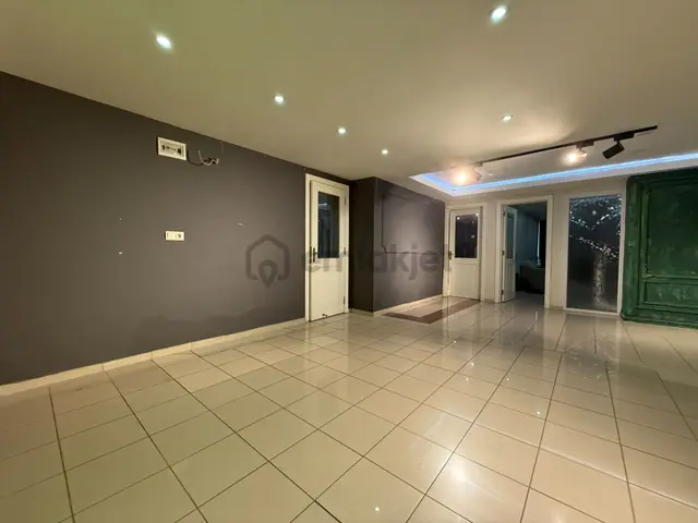 Toros Caddesinde 120 M2 3 Bölüm Wc+mutfak+kiler Kiralık Ofis&işyeri 4