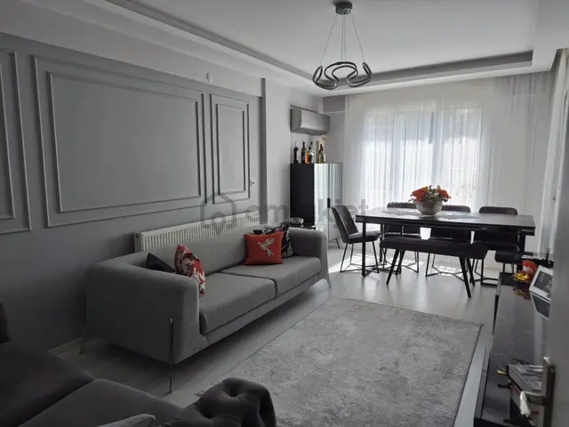 Akhisar Atatürk Mah. Geniş 2+1 Kiralık Daire 1