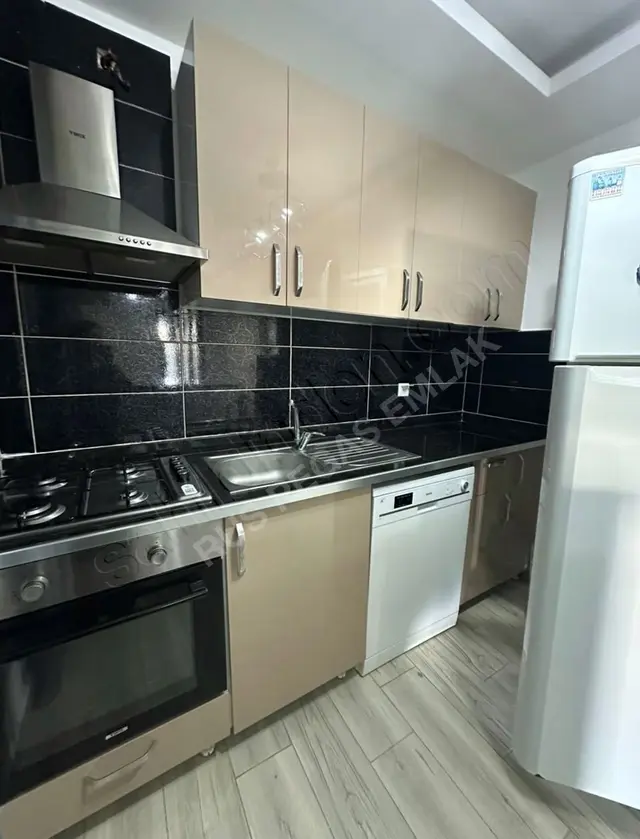 Eşyalı 1+1 Havuzlu Sitede Kiralık Daire 3