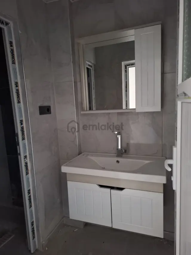 Hakev'den Erdemoğlu Mah Çarşamba Pazarı Yanı 2+1 Yeni Yapı Daire 3