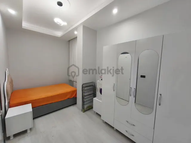 Barak Emlak'tan Merkezi Konumda Satılık 1+1 Eşyalı Daire 3