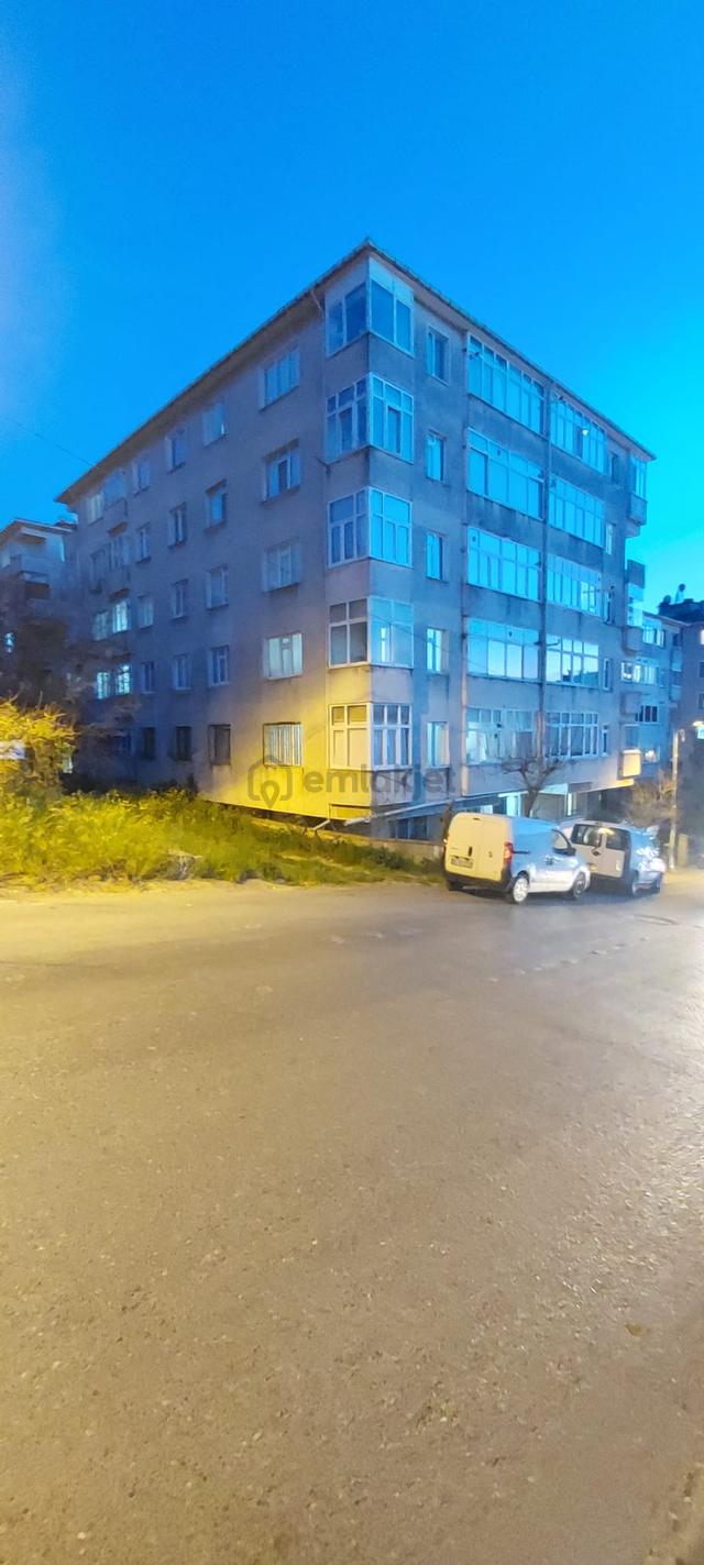 Ümraniye Elmalıkent Mandıra Caddesi Bıçakçılar Sitesi 1.kat Konumunda Satılık 2+1 Daire 5