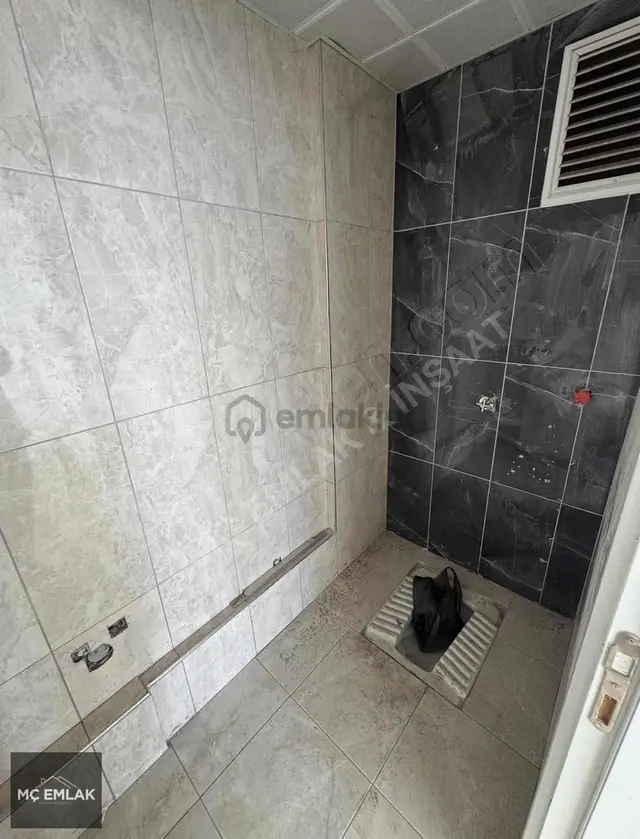 Mç Emlak'tan﻿-satıkadın Mah-eski Sanayi Karşısı-kiralık-dükkan 3