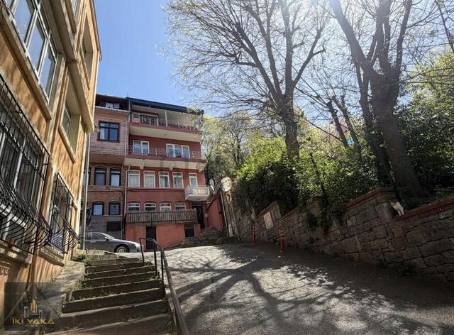 İkiyaka'dan Kuzguncuk Merkezde 1+1 Eşyalı Daire 5