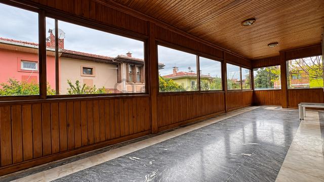 Üsküdar Çengelköy Ata-2 Sitesinde 300 M2 Tripleks Tekli Villa 5