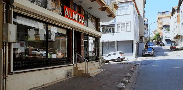 Ünalan Mh Emaara 50 Metre Mesafede Çift Cephe Asma Katlı Dükkan 2