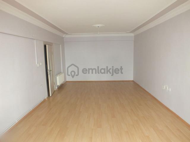 Ali Paşa’da Bulvara Yakın Ece Sitesinde Geniş Ve Ferah Ara Kat Kiralık 3+1 Daire 5