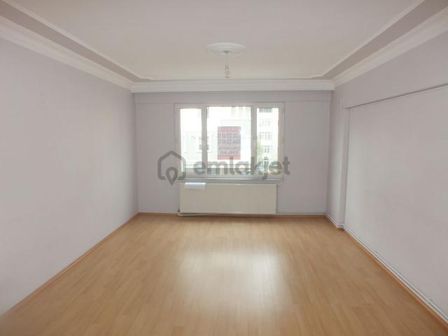 Ali Paşa’da Bulvara Yakın Ece Sitesinde Geniş Ve Ferah Ara Kat Kiralık 3+1 Daire 4