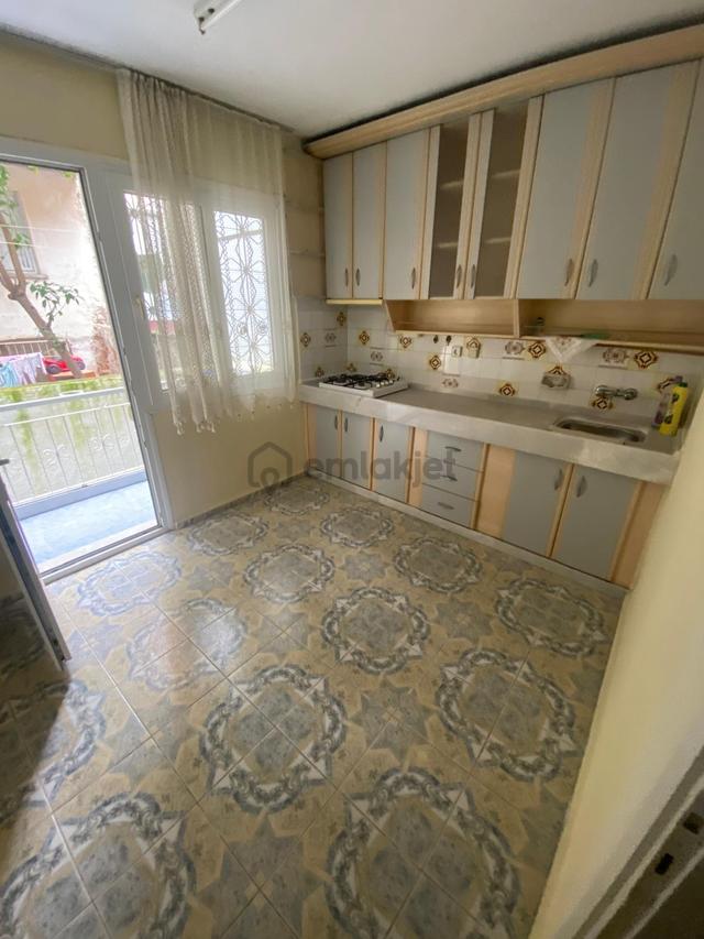 Demetten Bozyaka Pazar Yakını 2+1 Giriş Katı Kiralık Daire ... 5