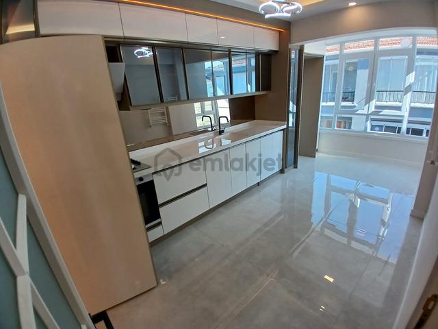 Mç Emlak'tan Akşemsettin Mahallesin'de 3+1 Satılık Daire
