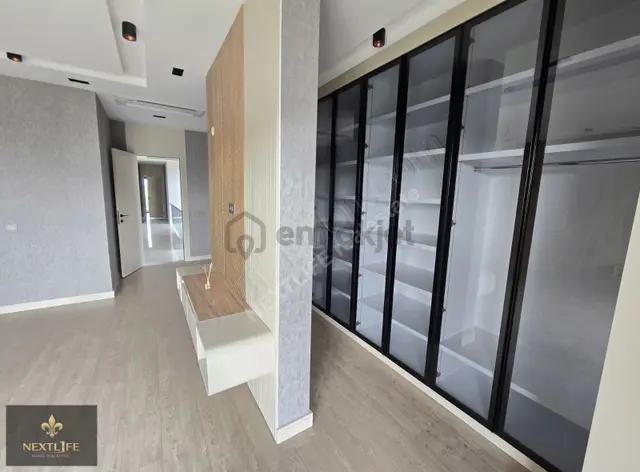 Site İçerisinde Lüks Yaşamın Yeni Adresı 4+1 Lüks Villa 2