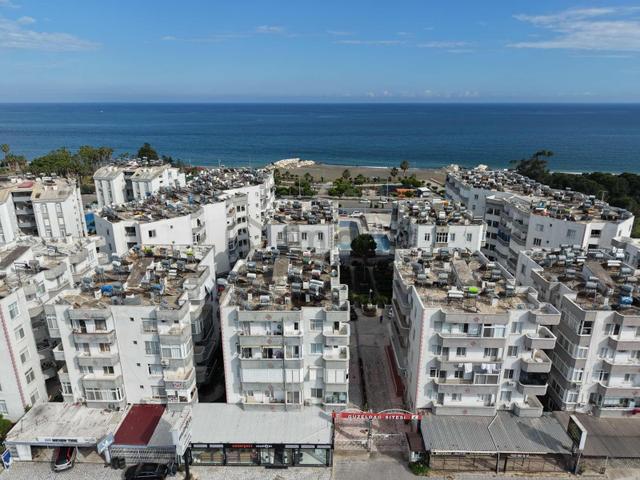 Erdemlide Acil Satılık Denize Sıfır Havuzlu Sitede Eşyalı Daire 4