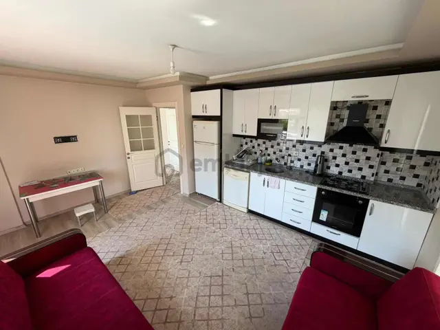 Erdemli Alata Mahalesinde Denize Yakın 2+1 Arakat Satılık Daire 1