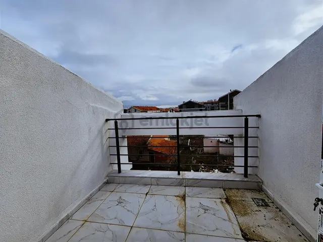 Alaçatı'dan % 80 Kredi İmkanı Teraslı/öncephe/vadi Manzaralı 3+1 5