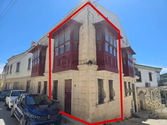 Çeşme Musalla Merkezde Köşe Konumlu Satılık 2+1 Dubleks Daire 2