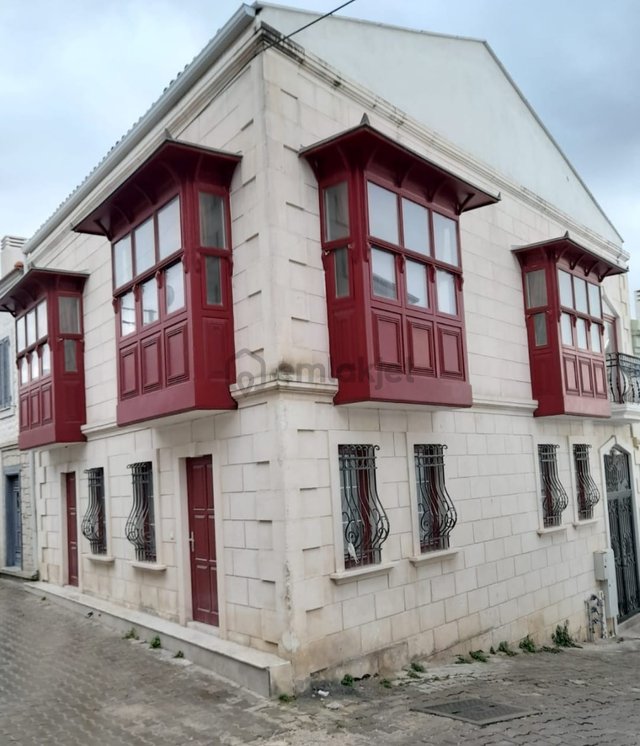 Çeşme Musalla Merkezde Köşe Konumlu Satılık 2+1 Dubleks Daire