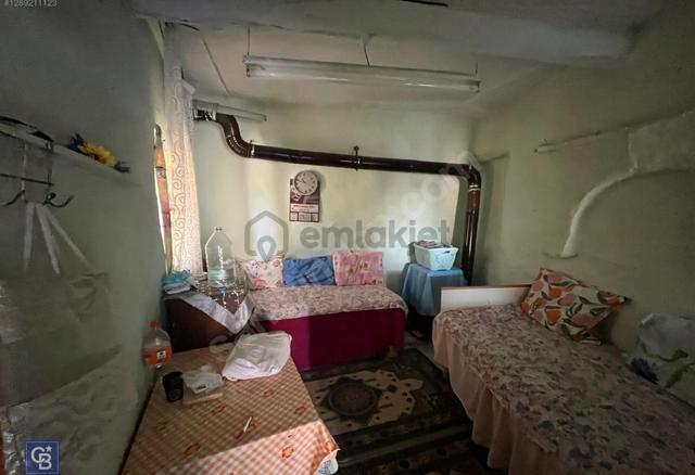 İzmir Bayındır Merkez Değerli Konumda Satılık Müstakil Ev 5