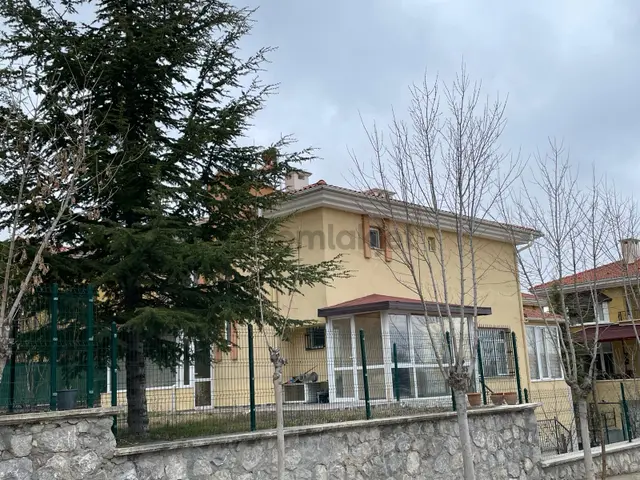 Ankara Çayyolu Teda Villalarında Full Yapılı Manzaralı Satılık Villa 4