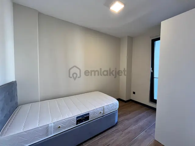 Yalçınlar Yaşamda Havuzlu Sitede Satılık 2+1 Eşyalı Daire 2