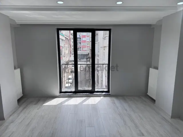 Öz Aydın'dan Şemsipaşa Mah Satılık Otoparklı 2+1 Daire 3