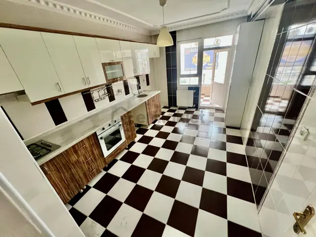 Elmalık Cadde Üzeri Asansörlü Yeni Binada Kiralık Daire 1