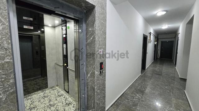 Menderes Barbaros'ta Sıfır Binada 1+1 Çift Balkonlu Yerden Isıtmalı Kapalı Otoparklı Kiralık Daire 5
