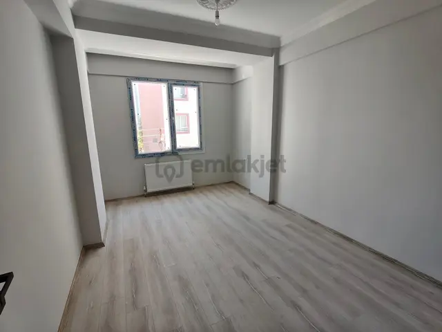 Nar Mah. İmamhatip Okulu Yakını 2.kat 2+1 Oda Sıfır Daire... 3