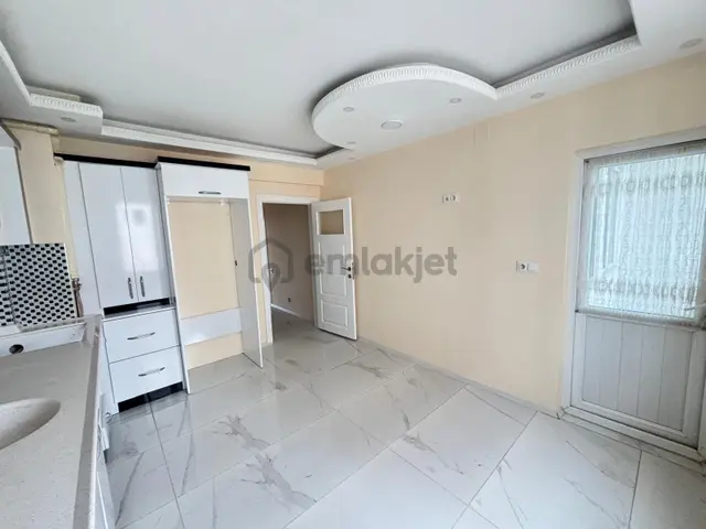 Yaman'dan İhsaniye Mahallesi Site İçi 2+1 Kiralık Daire 3