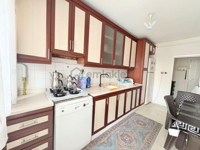 Prestij'den Hamidiye'de Askerlik Şubesi Civarı Temiz 3+1 Daire 4