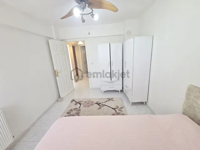 Yenifoça Marina Yakını Müstakil Bahçeli 4+1 Tripleks Villa 4