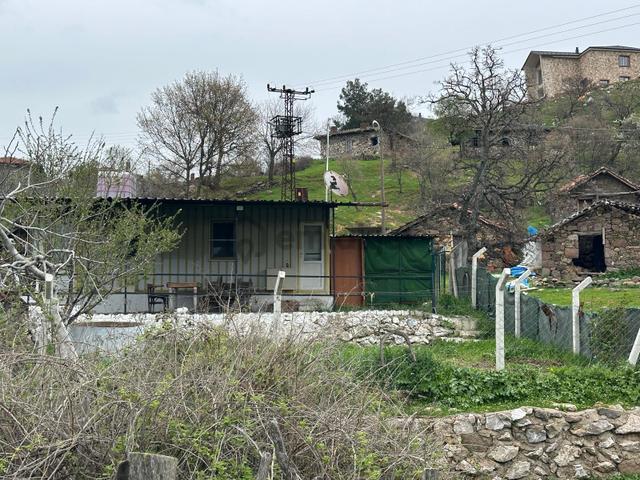 Akmandan 170 M2 Arsa, Elektrik+su+bahçe+konteynır Ev 2