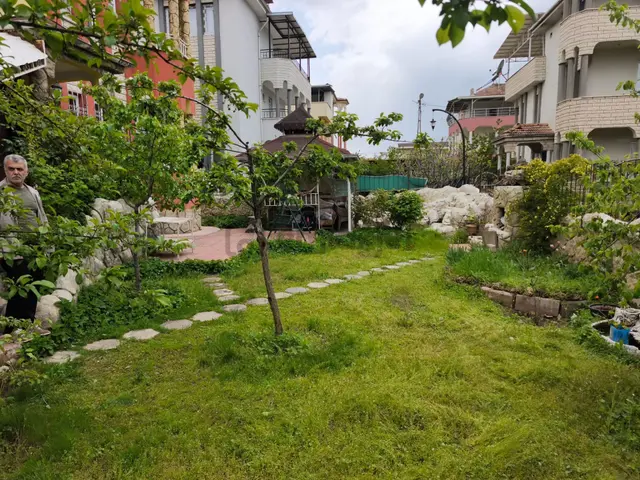 Almayan Pişman Olacak Satılık 440 M2 Arsa Ve Tripleks Lüks Villa 3