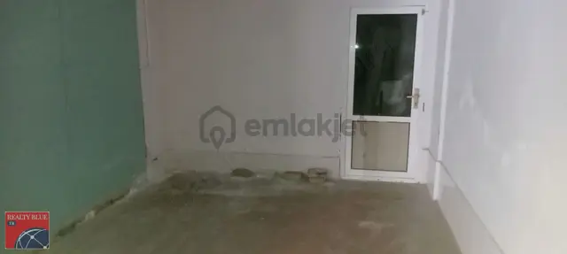 Düz Ayak Girişli, Caddeye Yakın Depo 2