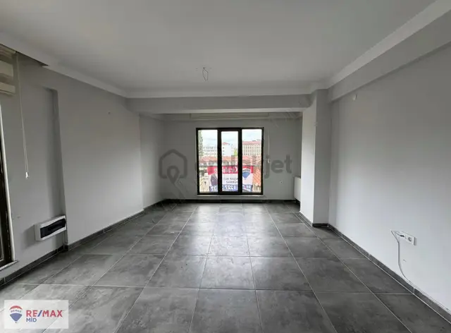 Remax Mid Paşa Cami Karşısı Kiralık Arakat Ofis, İşyeri 2