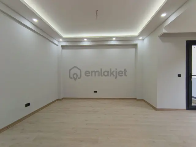 Çekmeköy Merkez Mh Orman Ve Doğa Manzaralı Satılık 2+1lüks Daire 4