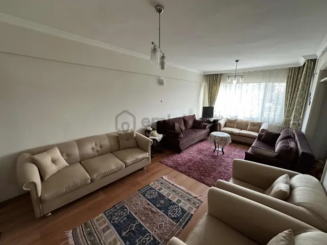 Bursadabul'dan Şeyhmüftü Mah. Çarşı İçi Eşyalı 3+1 2