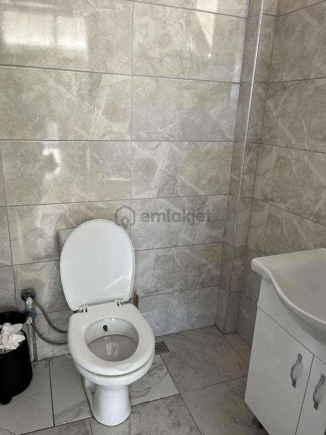 Lavınıa'dan Kiralık 300 M2 Dükkan 3