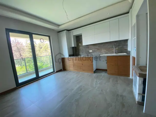 Cevatpaşa Mahallesinde Lüks 3+1 Deniz Manzaralı Daire! 2