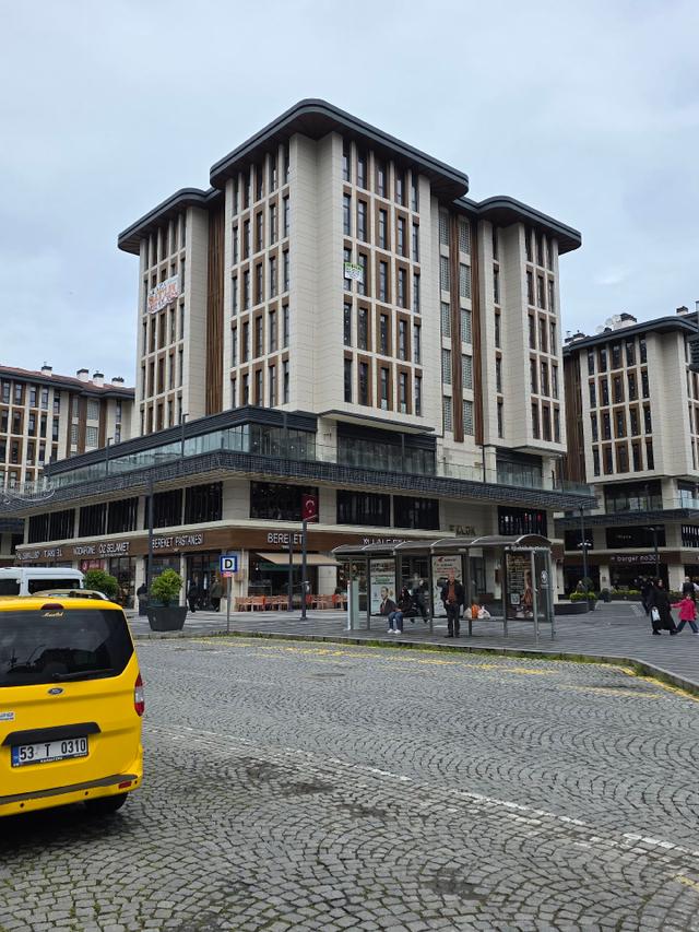 Taşçioğlu Emlaktan Kiralık Yenı Bloklarda 50m2 İçi Yapılı Ofis Belediye Parkı Cephelı Taşçioğlu Emlaktan Kiralık Yenı Bloklarda 50m2 İçi Yapılı Ofis Belediye Parkı Cephelı