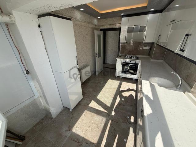 Es As Emlak'tan Mareşal Çakmak Mh Full+full Yapılı Kiralık 2+1 Daire 5