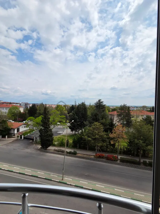 İstasyon Mahallesi Edirne Caddesinde Satılık 3+1 Daire 3