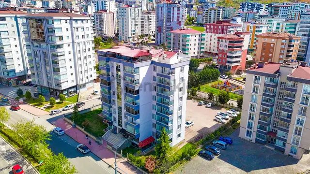 Cağaloğluna Cephe Geniş 3+1 Çevresi Açık 1