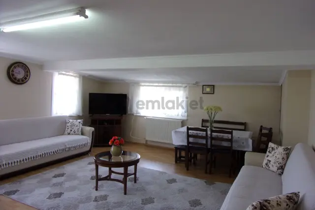 Sarıyer Hacıosman Metrosuna Çok Yakın 3+1 130 Metrekare Eşyaklı Kiralık Daire 3