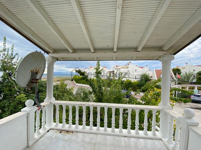 Ayvalık Altınova Sahilde Site İçerisinde Satılık 3+1 Villa 2