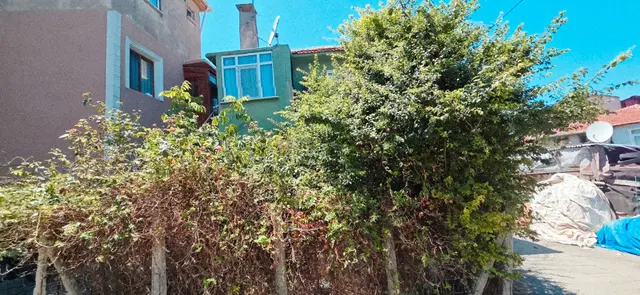 Anadolu Feneri 1 Dak.2 Daireli Krediye Uygun 140m2 Satılık Bina 5