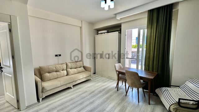 King'den Tece’nin En Gözde Sitesinde Satılık Full Eşyalı 1+1 Daire 3