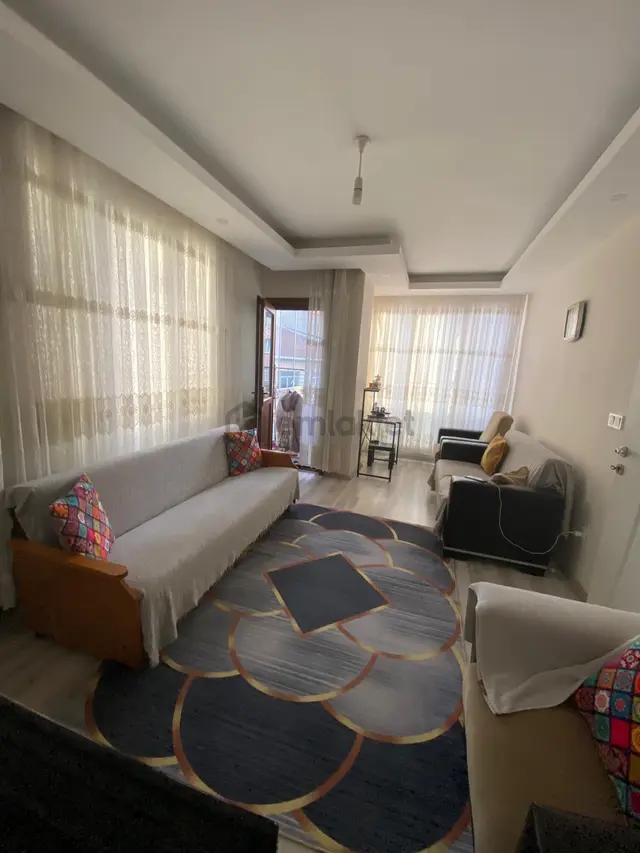 Acil Satlık Gaziosmanpaşa Bağlarbaşı Mahallesi 5yılık Binada 2+1/80m2/2.kat/satılık Daire 2
